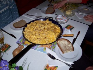 Nach einer sehr schönen Wanderung erwartet uns im Gasthof Böttger eine leckere Stärkung: Eierpfannkuchen mit Speck! Köstlich! 