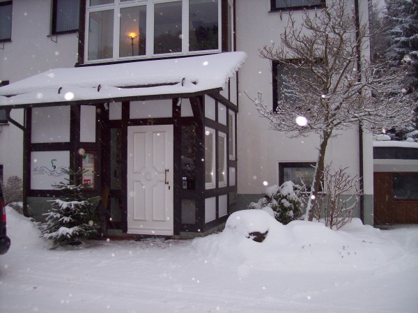 Hereinspaziert, wer durch den Schnee gestapft war, der durfte sich im Landhaus Wittgenstein auf eine stimmungsvoll-weihnachtliche Atmosphäre freuen