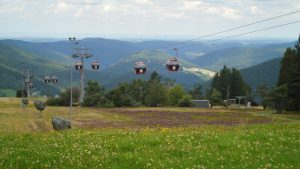 Nicht nur per Pedes, auch mit der Seilbahn ist der Ettelsberg zu erreichen